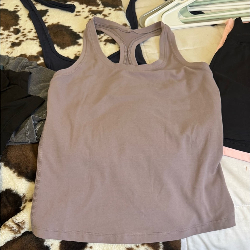 Lululemon tank